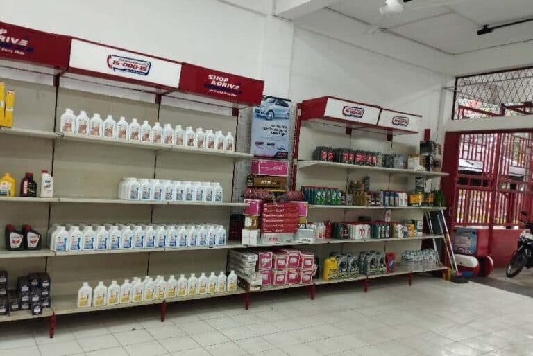 Toko Aki Padang - Shop & drive - Hamka